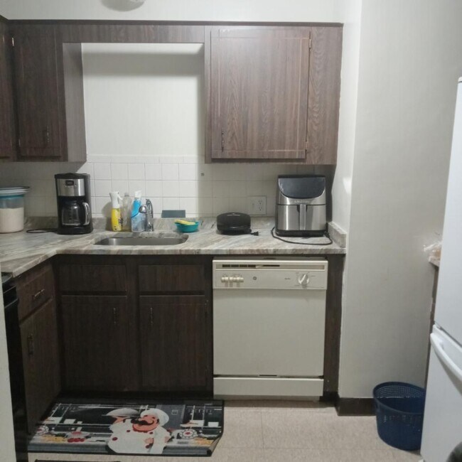 Photo - APTS in Everett, Malden, Chelsea & Boston