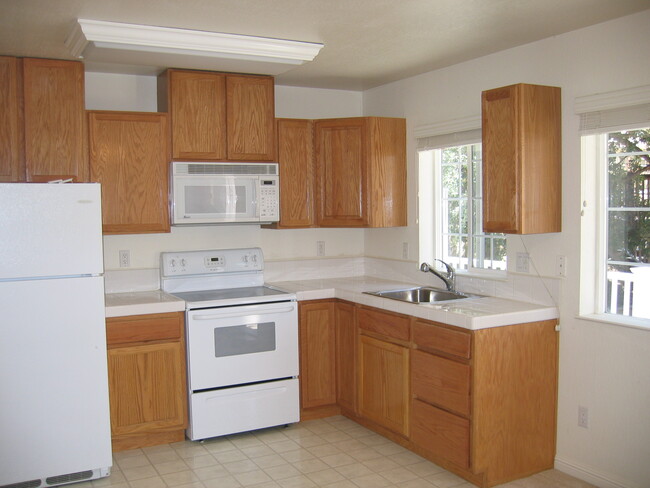 Building Photo - 588 Military E
