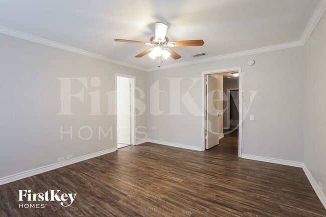 Building Photo - 8747 Summit Pines Dr