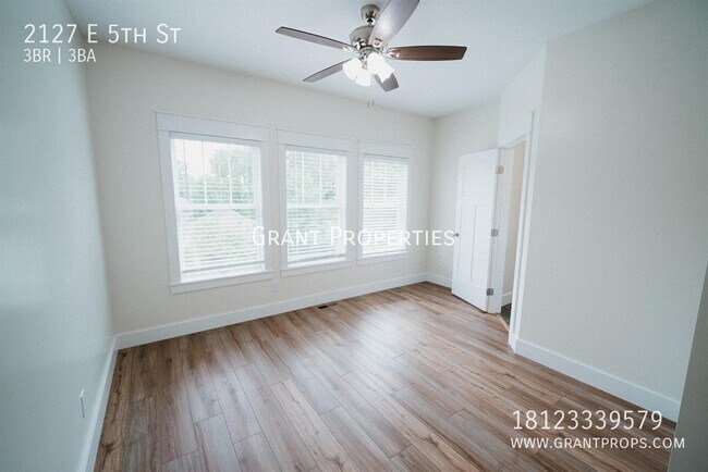 Foto del edificio - 2127 E 5th St