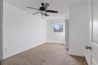 Building Photo - 728 E 343rd St