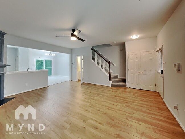 Building Photo - 70 Highoak Dr NE