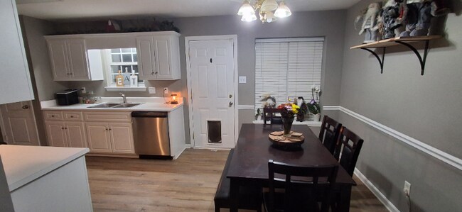 Foto del edificio - 4717 E Creek Mill Ct