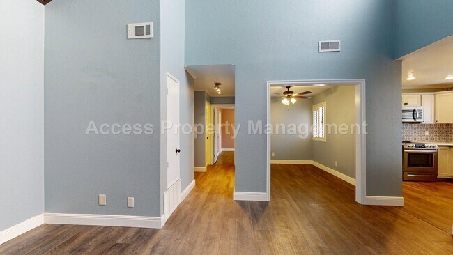 Building Photo - 2900 Andre Ln