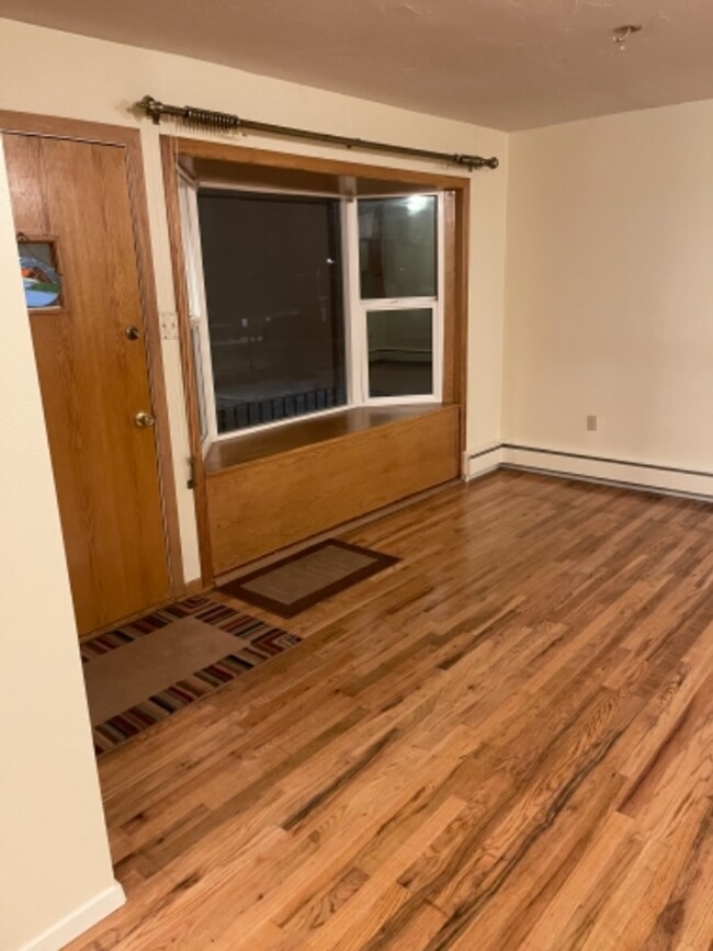 Building Photo - Large House with views in Uptown Butte