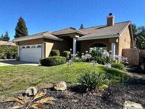 Building Photo - 1523 E Monte Vista Ct