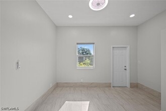 Building Photo - 7195 Reymoor Dr