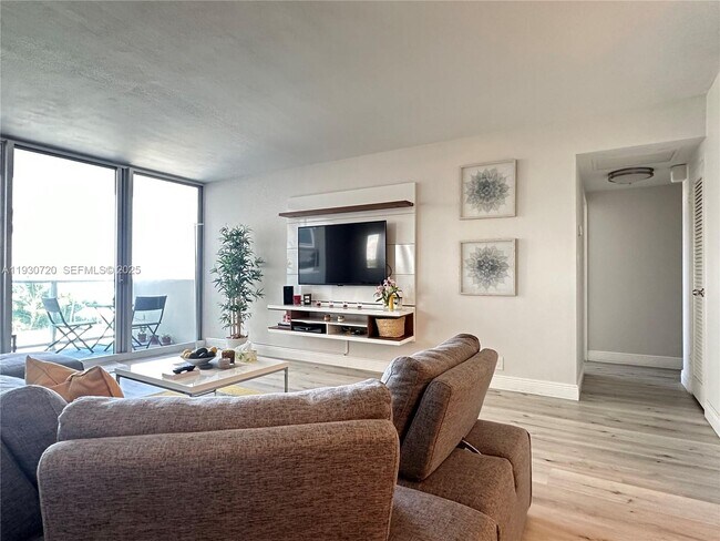 Foto del edificio - 1200 West Ave