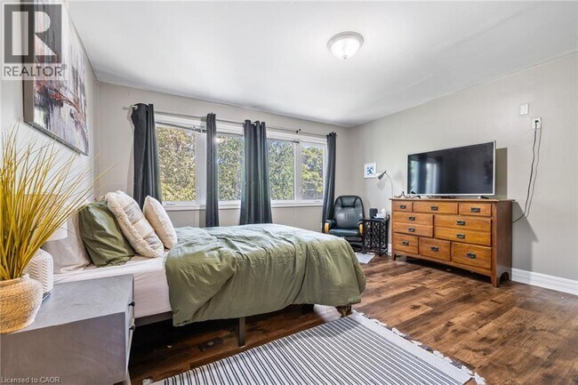 Photo du bâtiment - 630 Drury Ln