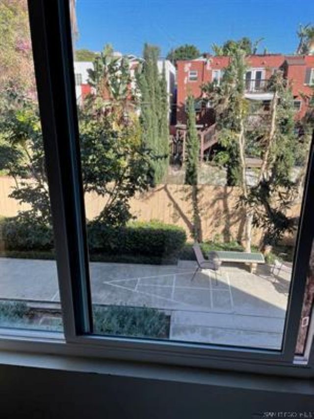 Vista al jardín - 3776 Alabama St