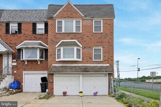 Building Photo - 4000 Lyman Dr