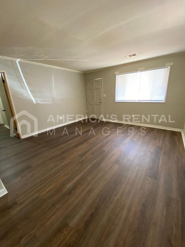 Building Photo - Welcome to your new rental home in Montgom...
