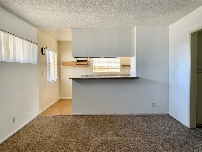Foto del edificio - 1511 Artesia Blvd