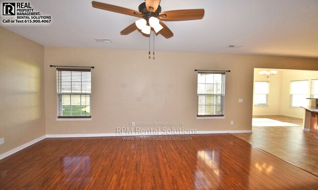 Building Photo - Beautiful 3BR/2.5BA+BONUS, neighborhood po...