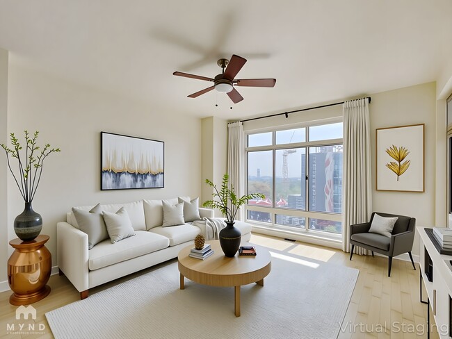 Building Photo - 603 Davis St