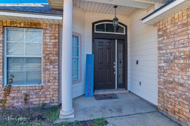 Foto del edificio - "Charming 3-Bedroom Gem with Gleaming Hardwood Floors in Bossier City!"