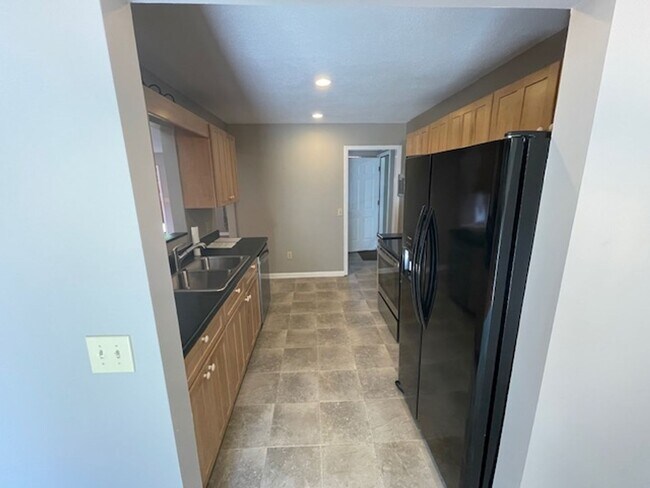 Foto del edificio - Maryville City, 3 bedroom, 2 bath, 2-car g...