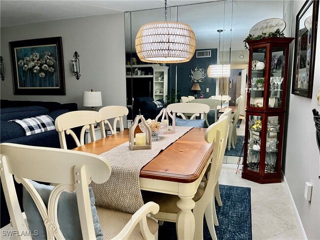 Foto del edificio - 53 High Point Cir W