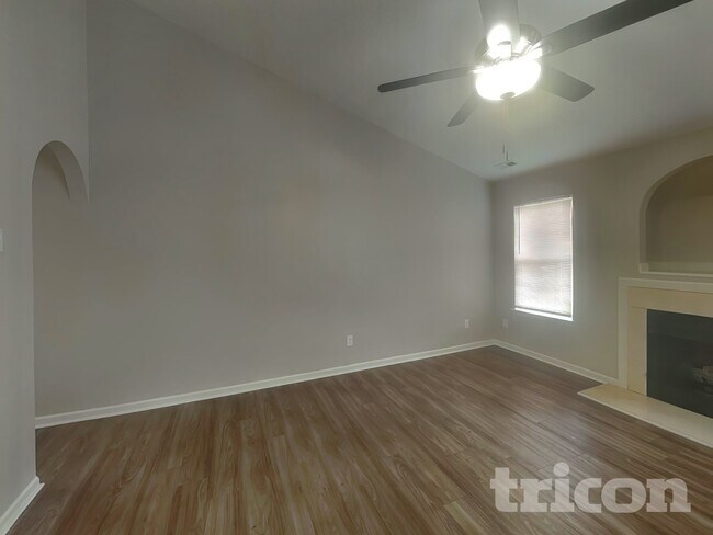 Foto del edificio - 6008 Bradford Ct