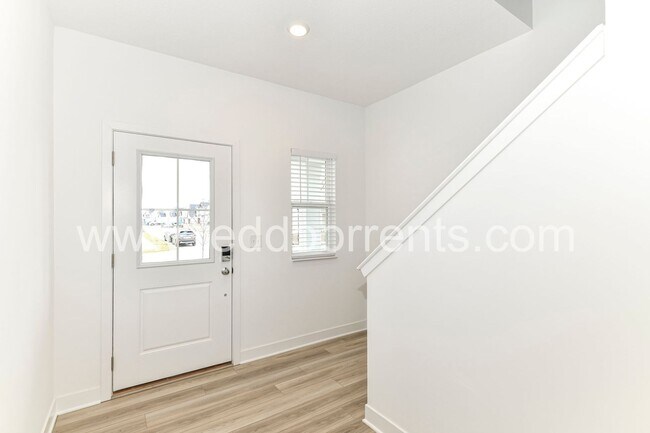 Foto del edificio - Available Now