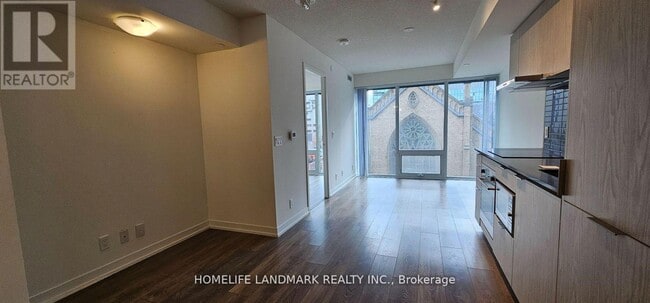 Building Photo - 60 Shuter St