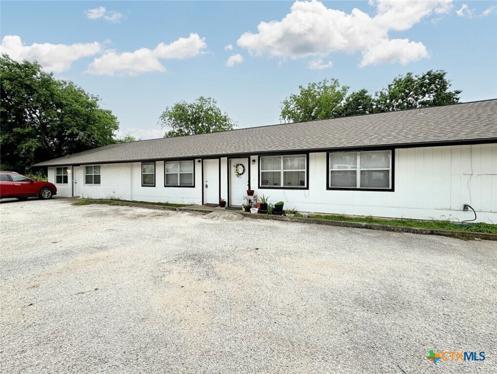 19221 San Marcos Hwy Unit B2  