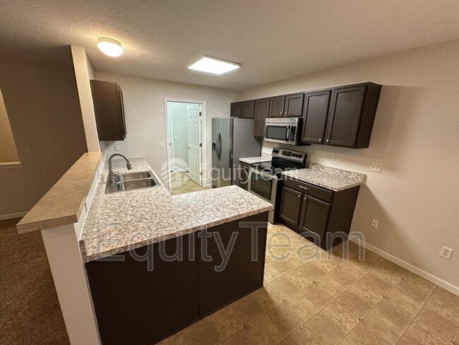 Building Photo - 98 Bannock Dr