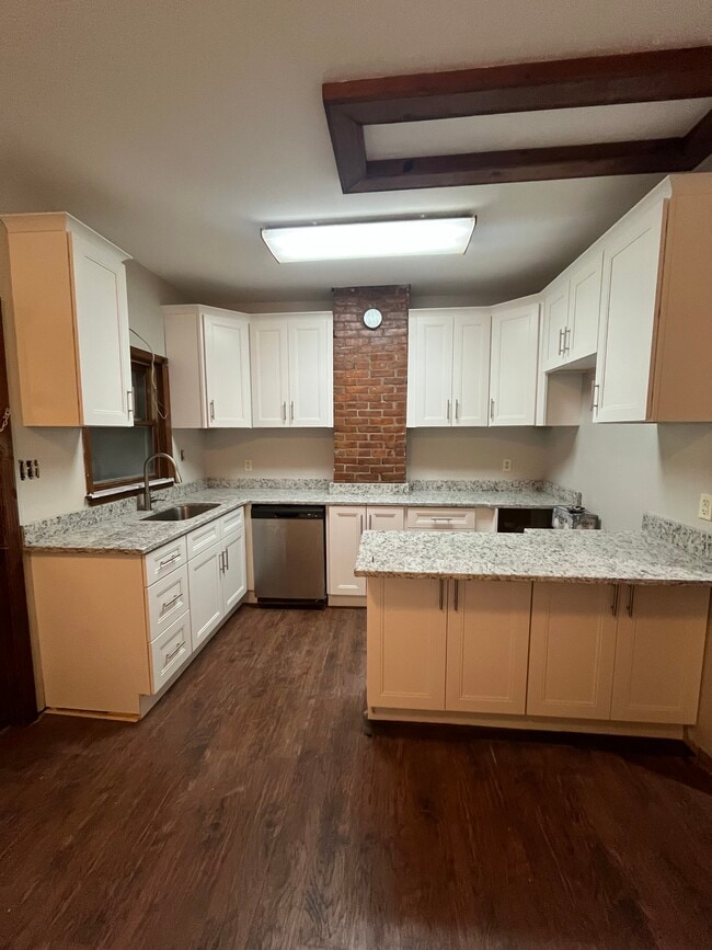 Building Photo - 38 State St