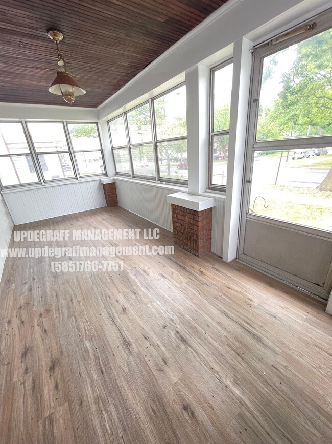 Foto del edificio - 919 Chili Ave