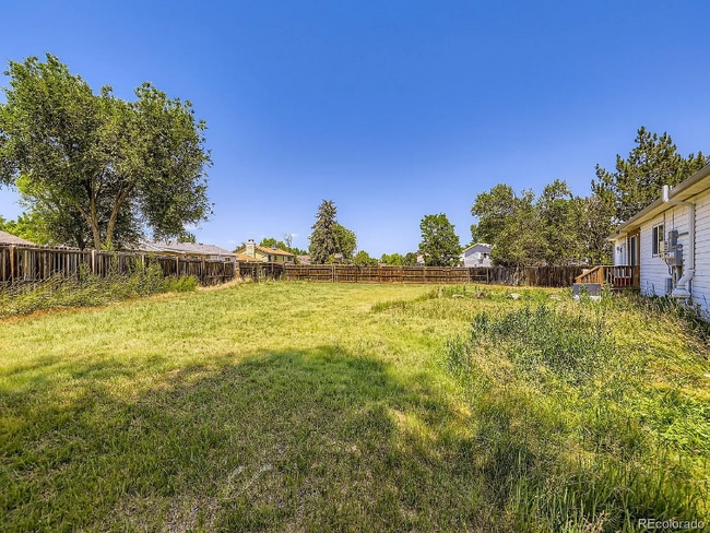Building Photo - 10895 Fairfax Way
