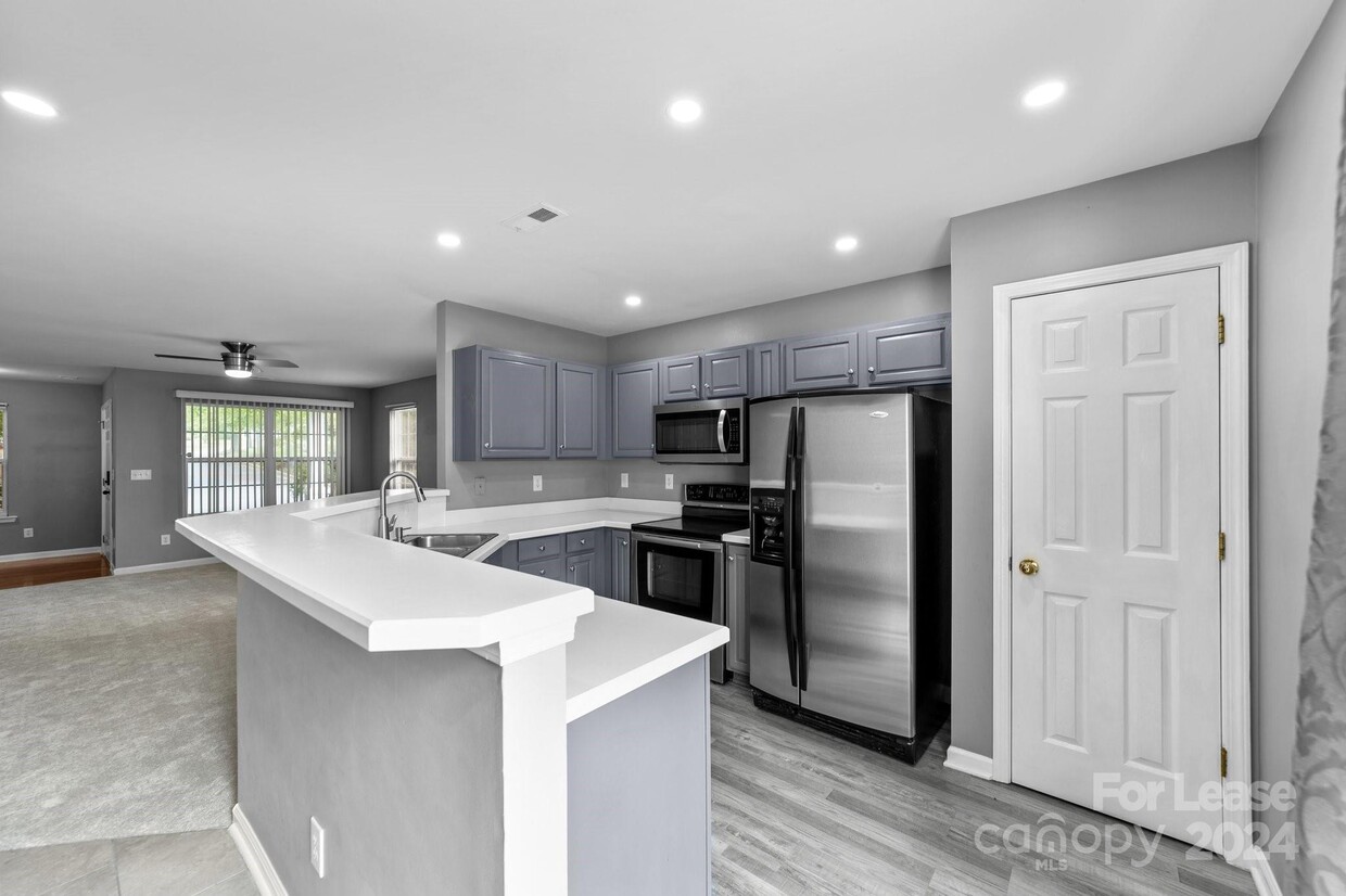 Foto principal - 17562 Caldwell Track Dr