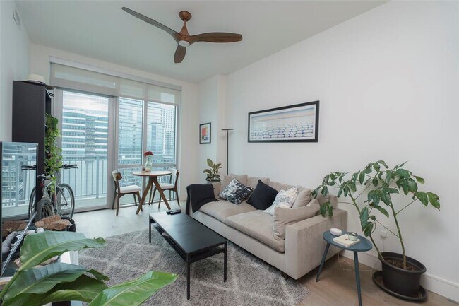 Foto del edificio - 222 West Ave