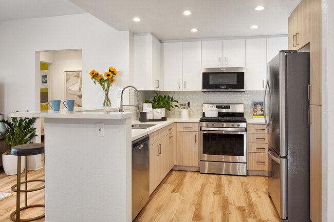 Building Photo - North Park Apartment Homes