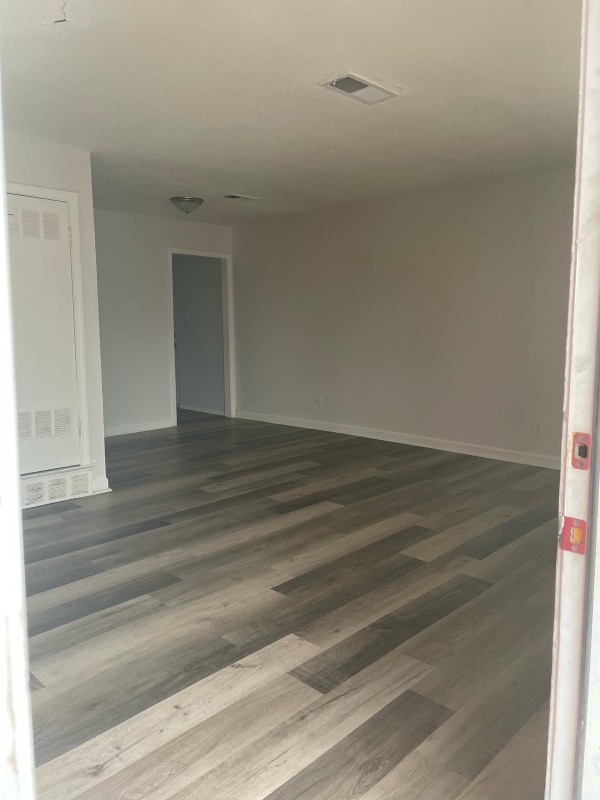 Building Photo - 2411 Talonwood Dr