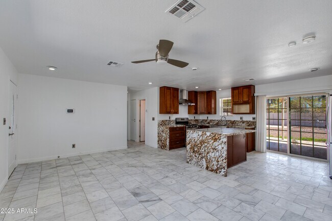 Foto del edificio - 3423 N 14th St