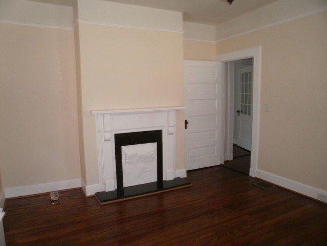 Foto del edificio - 836 Mimosa Boulevard