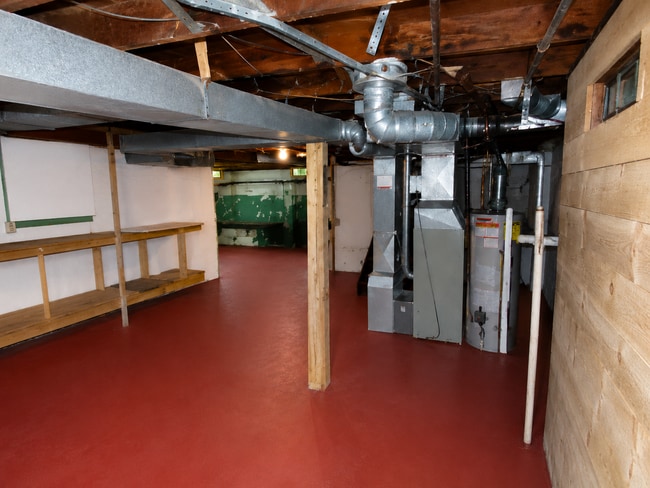 Building Photo - 1010 Farrington St