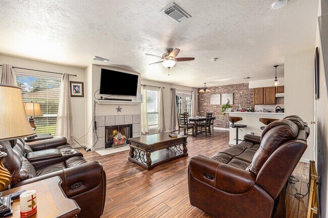 Foto del edificio - 4246 Hawk Meadow Dr