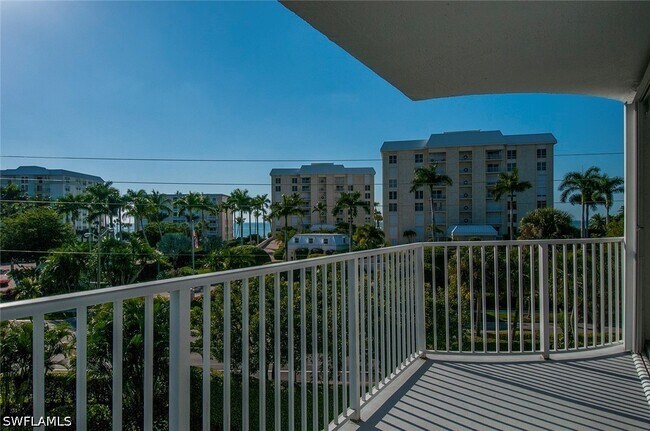 Building Photo - 1300 Gulf Shore Blvd N