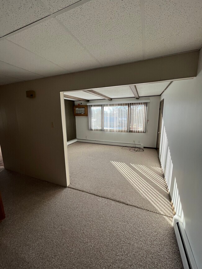 315 E Oak St Unit 6, Edgar, WI 54426 Apartments in Edgar, WI