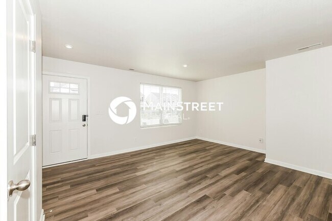 Foto del edificio - 4 Bedroom Pet-Friendly Home in Camby, IN with Main Street Renewal