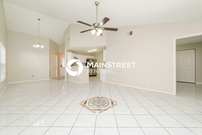 Building Photo - 3 Bedroom Pet-Friendly Home in Brandon, FL with Main Street Renewal
