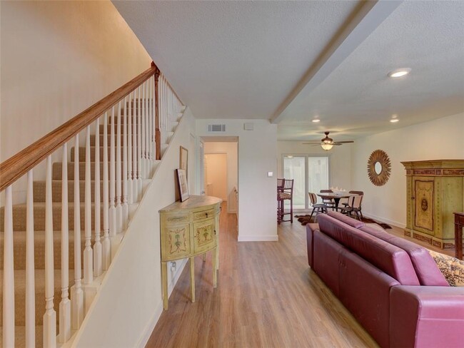 Building Photo - 710 Castle Ridge Rd