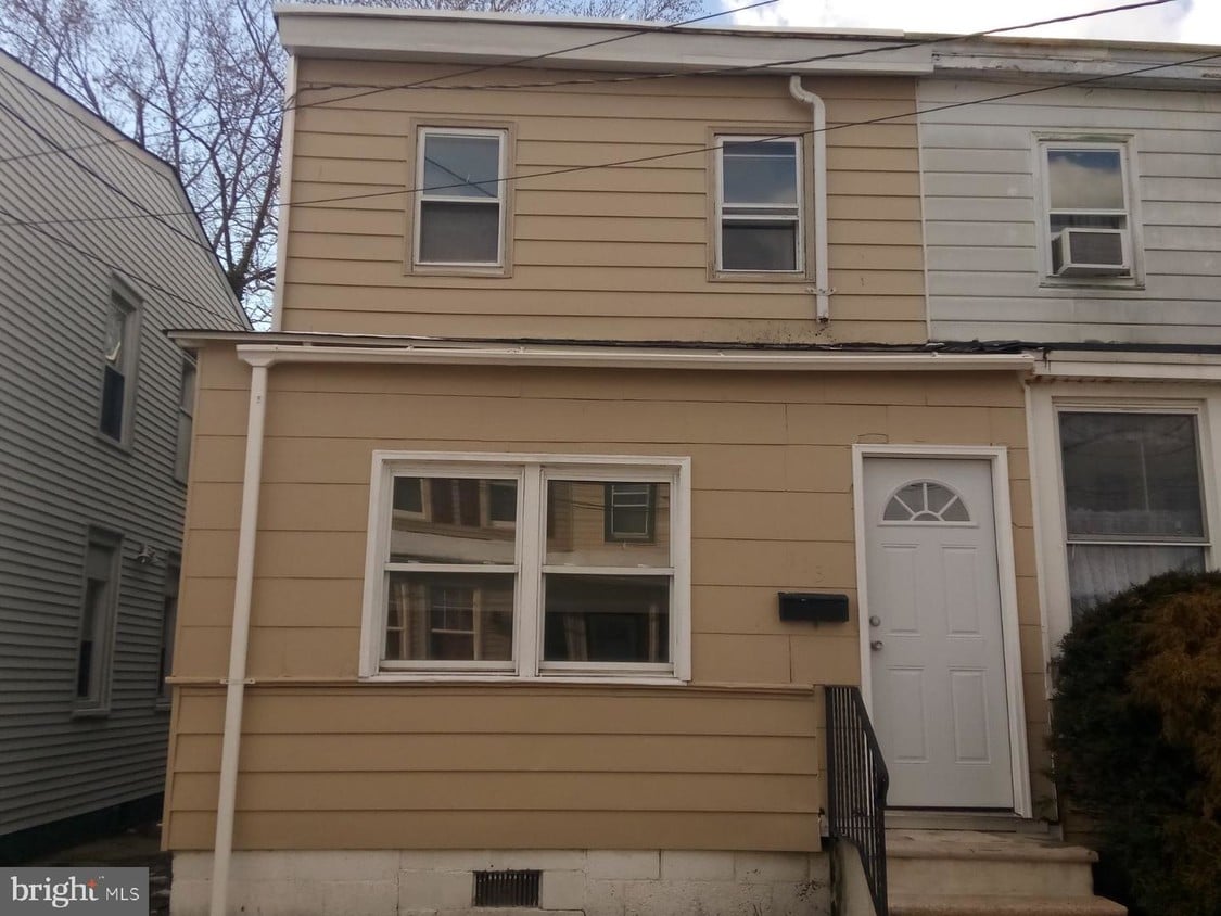 113 Westminster St, Gloucester City, NJ 08030 House Rental in