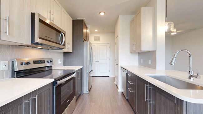 Interior Photo - Essex Luxe Apartments