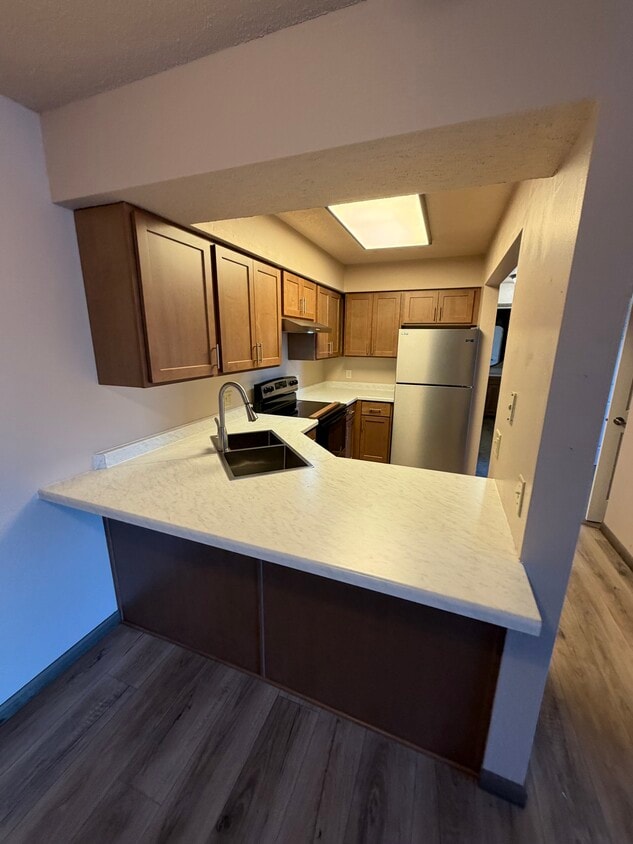 Building Photo - Regency Apartments