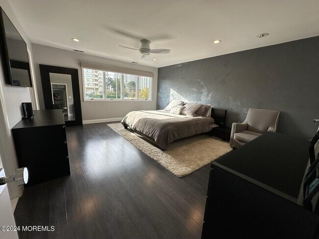 Foto del edificio - 700 Ocean Ave