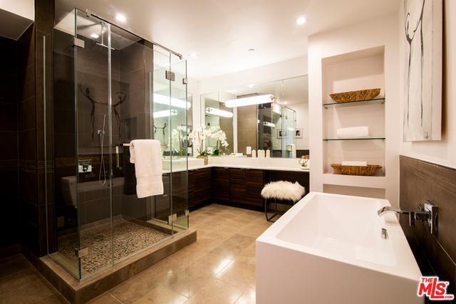 Master Bath - 1035 Figueroa Ter