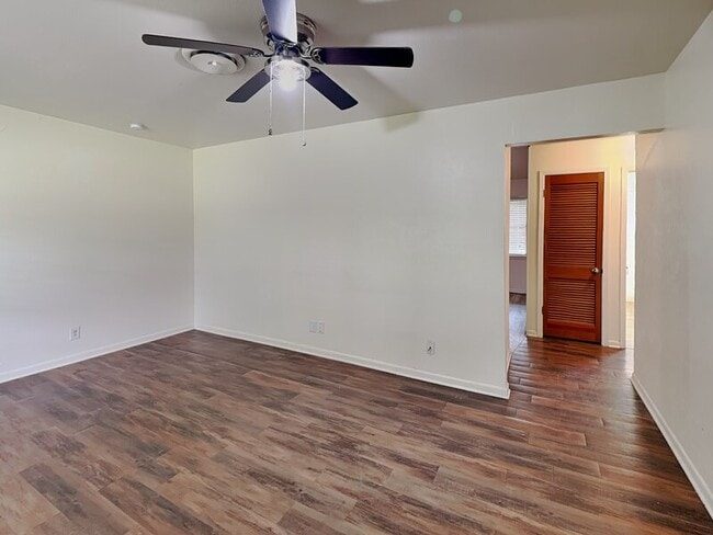 Building Photo - 5311 Purington Ave