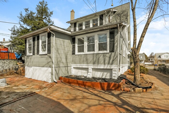 Foto del edificio - Beautiful 4 Bedroom Home